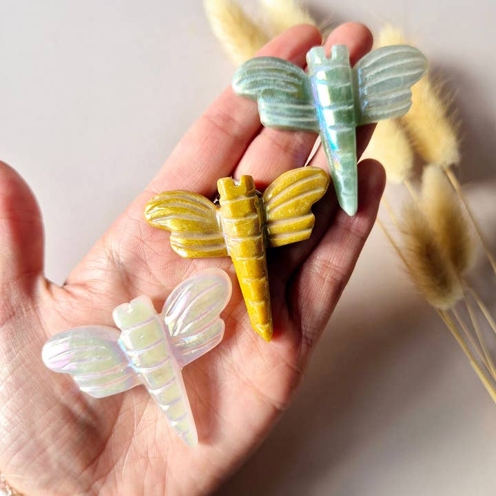 Moonlight Gemstones - Wholesale Spiritual Stone/Crystal - Angel Aura Dragonfly 5 cm – crystal carving in various types of stone Gemstone - Sodalite1