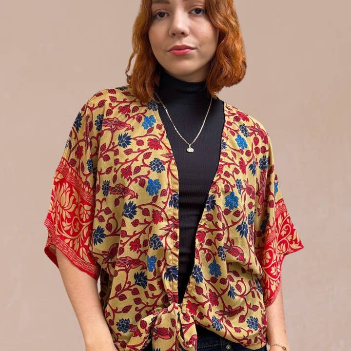 Kimono à motif floral pour la vente par AMANSH
