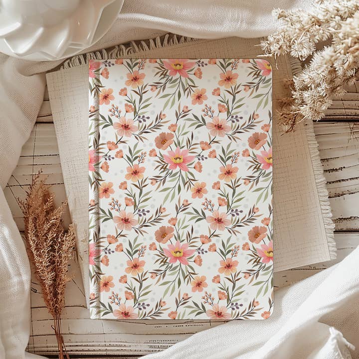 Carnet à couverture rigide à motifs floraux verts pour la vente par Parchment & Parcel