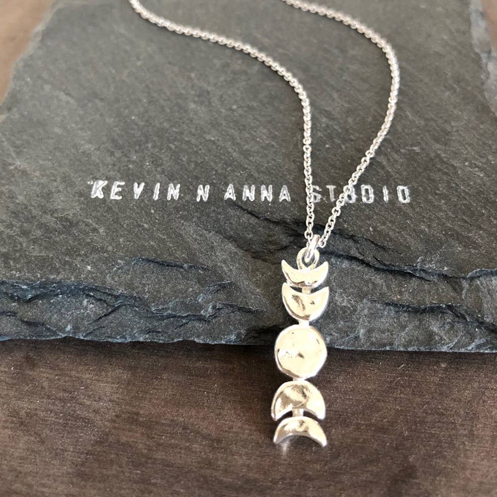 Kevin N Anna - Vente Colliers à pendentif - Collier Phase de lune1