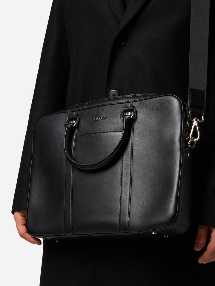 Classic men's leather bag/Henrik for wholesale by Ricano