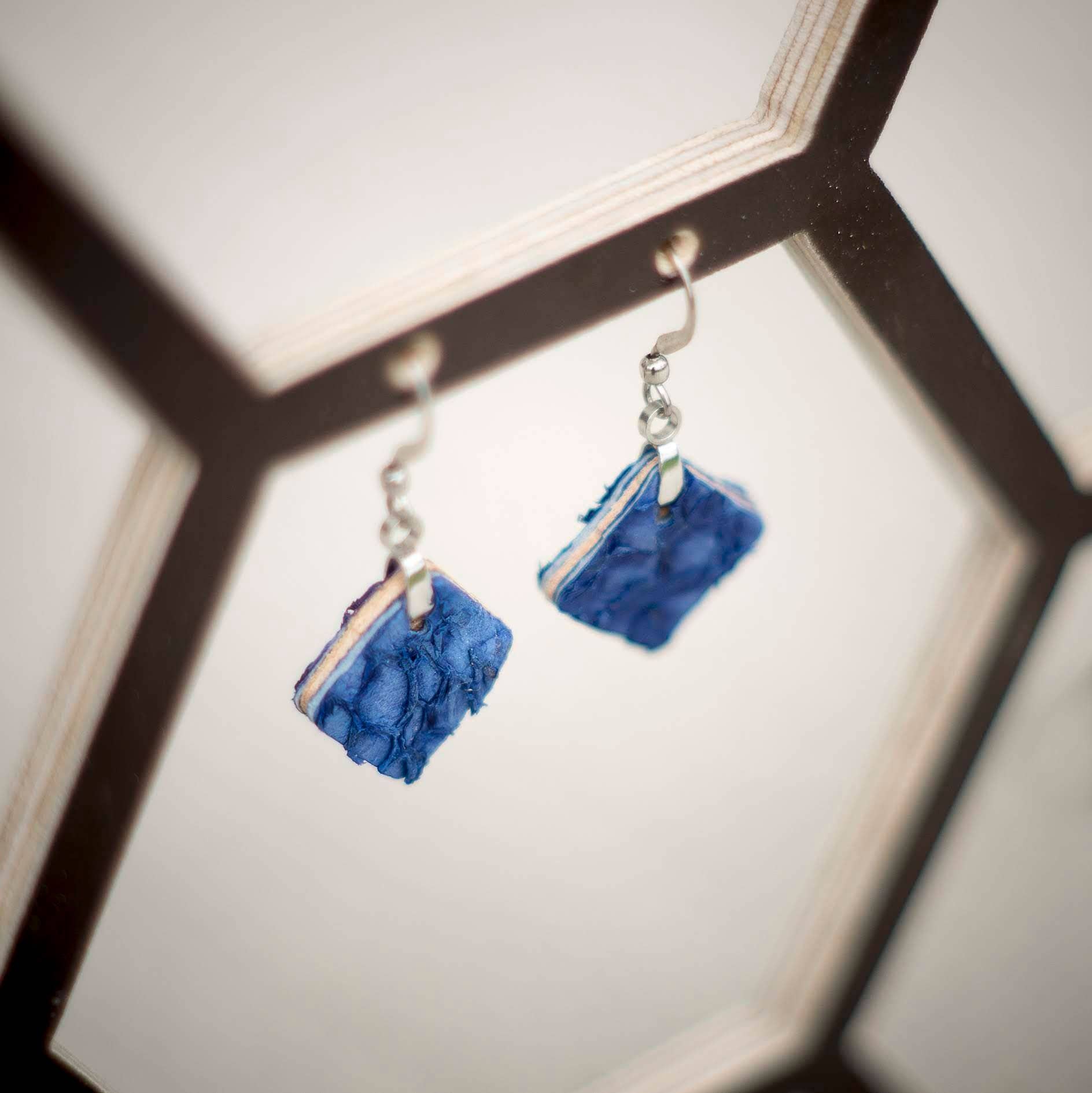 100fishcolors - Wholesale Stud/Post Earrings - Fish leather | Earrings | Exotic leather | Iceland2