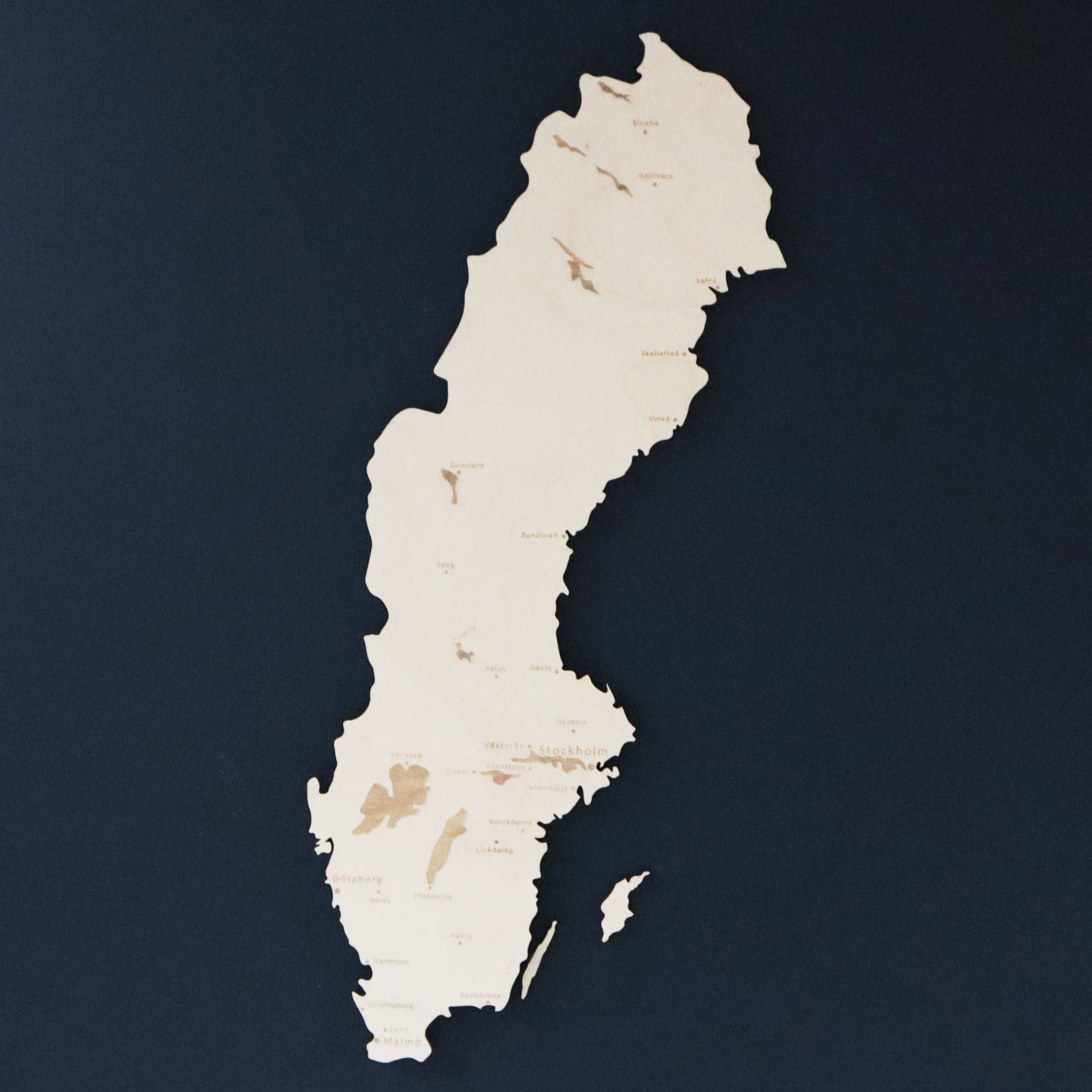 Papurino - Wholesale Wall Accent - Wooden Map of Sweden3
