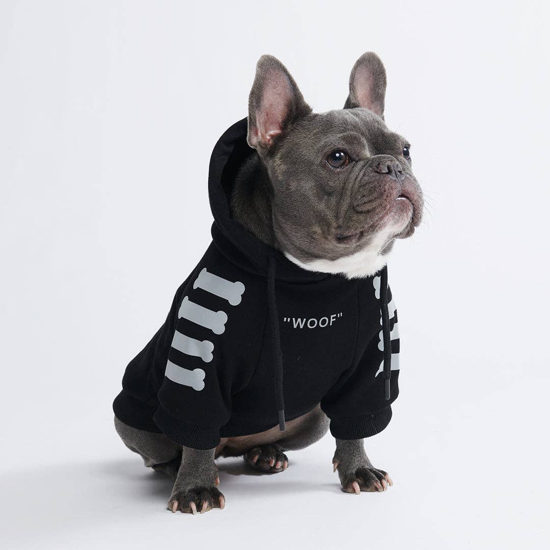 Spark Paws – Großhandel Haustier-Hoodie – Hund – "WOOF" Hundeh hoodie – Schwarz mit reflektierendem Design2