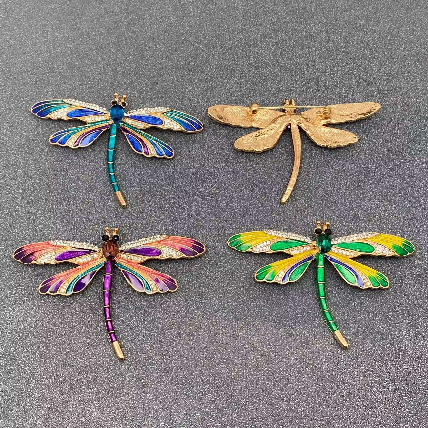 Mio Queena – Großhandel Broschen – Rhinestone-farbige Emaille-Libellenbrosche6