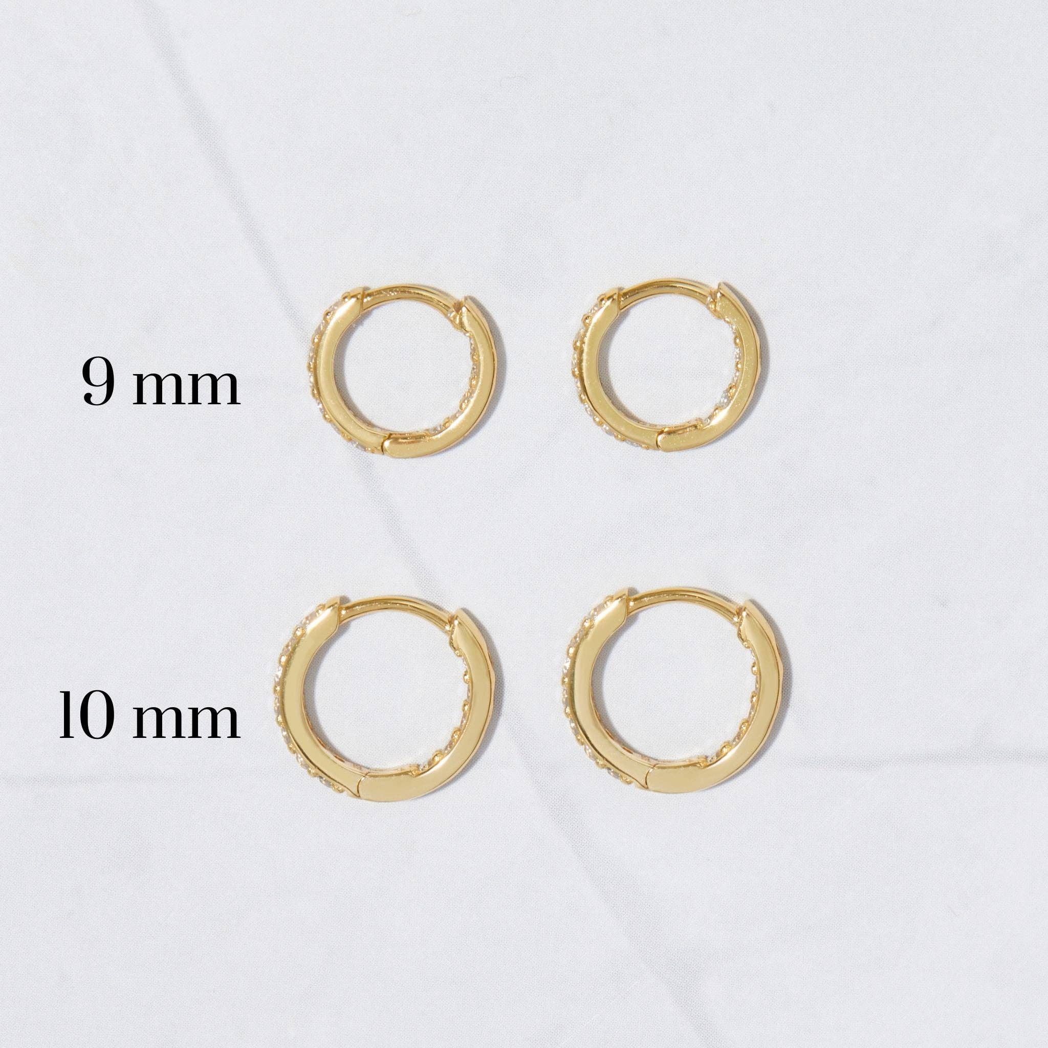 Sami Jewels – brincos huggies por atacado – Argolinhas In & Out com Rebites5