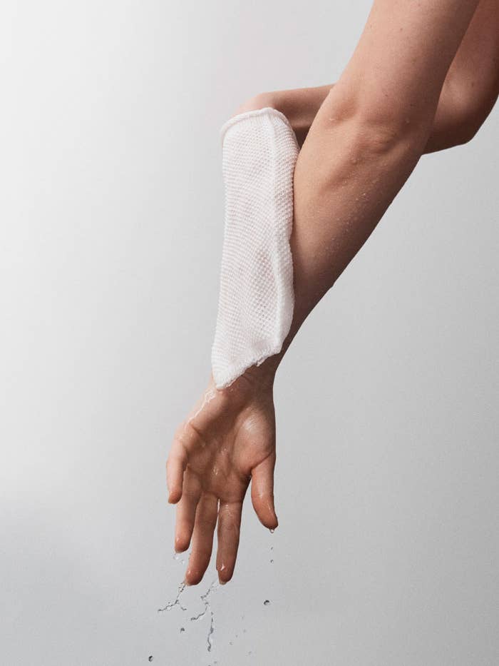 Exfoliating glove for wholesale by Design for Resilience