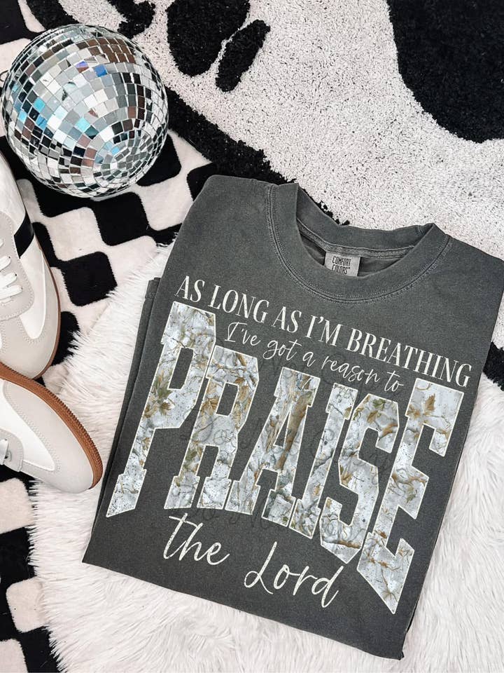 Ho un motivo per lodare il Signore Tee per la vendita all'ingrosso da parte di Downtown Darling Wholesale