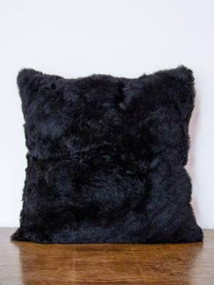 Alpaka Pelzkissen Solid Schwarz für den Großhandel von Inspired Peru
