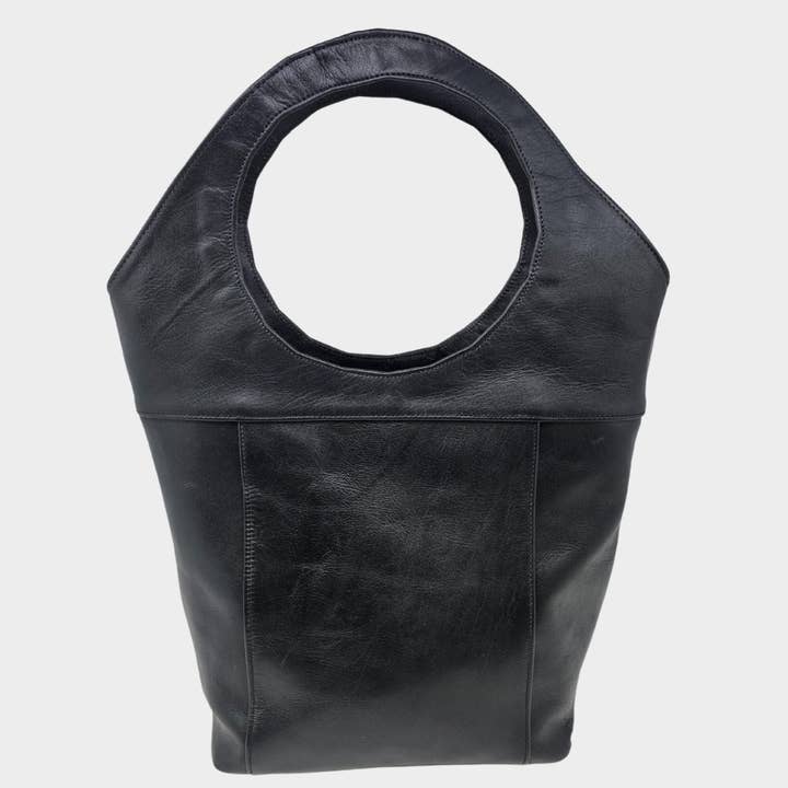 Tote en cuir noir Bob – Sac à bandoulière bohème fait main en cuir tanné végétal pour la vente par Artisan Stories