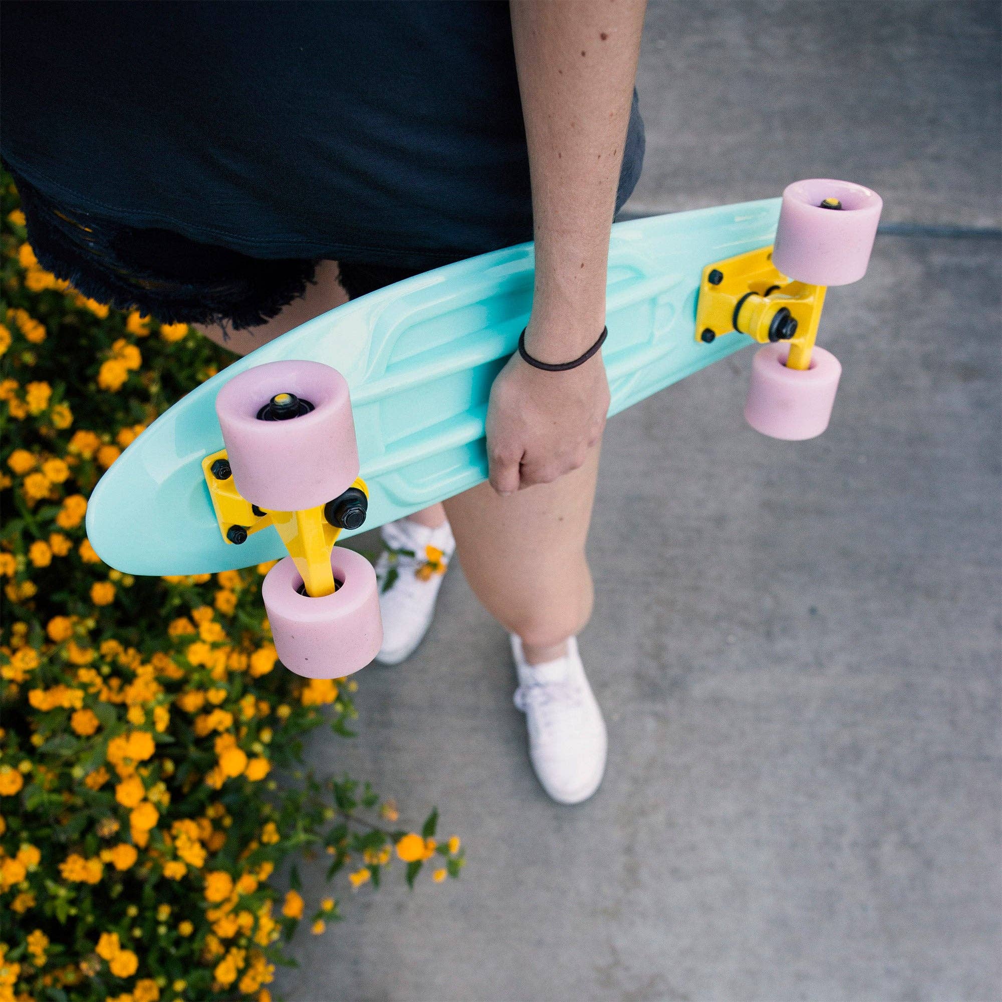 Cal 7 - Wholesale Sporting Accessories - Mint Mini Cruiser 22”8