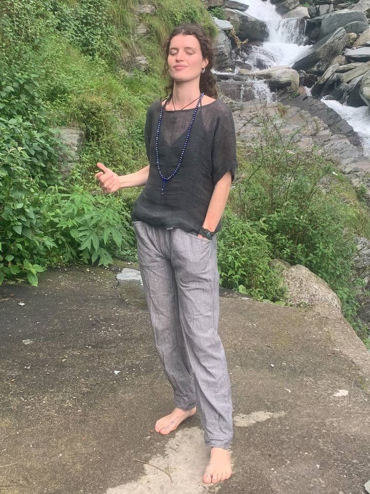 A Tender Rose – Großhandel Hose – Unisex – Chinohose aus Hanf6