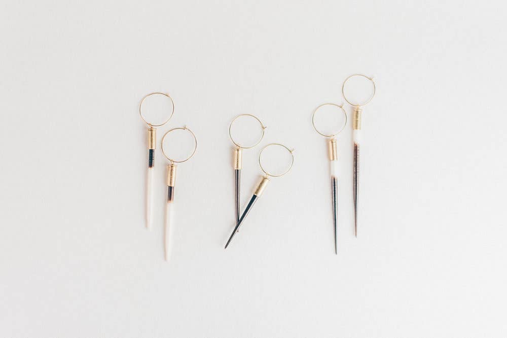 Commonform - Wholesale Hangende/ronde oorbellen - Yellowstone Beth Dutton Oorbellen, Gedragen in S5E37