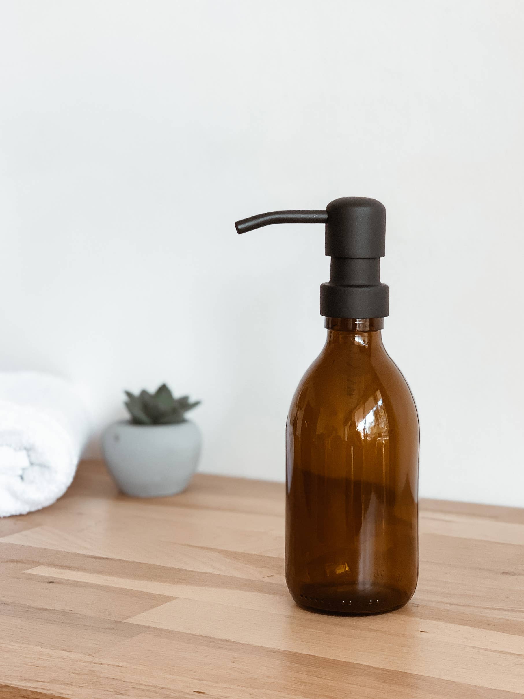 Les Flacons de l’Apothicaire - Wholesale Sprayfles - Zonder etiket - Amberkleurige fles4