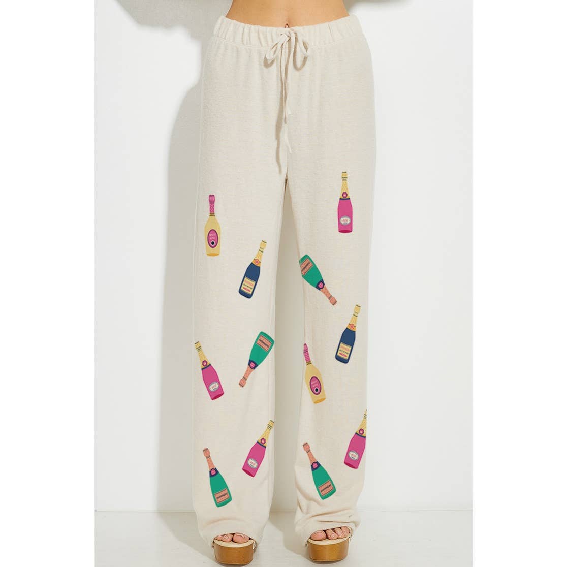 Phil Love – Großhandel Set aus Oberteil und Hose (NICHT Loungewear) – Damen – Weiches Loungewear-Set mit Champagnerflaschenprint für den Urlaub11