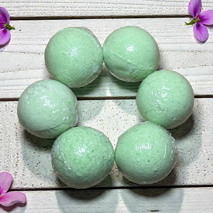 Mini Peppermint Pedi Bombs x20 for wholesale by Wicks 'n Lotions