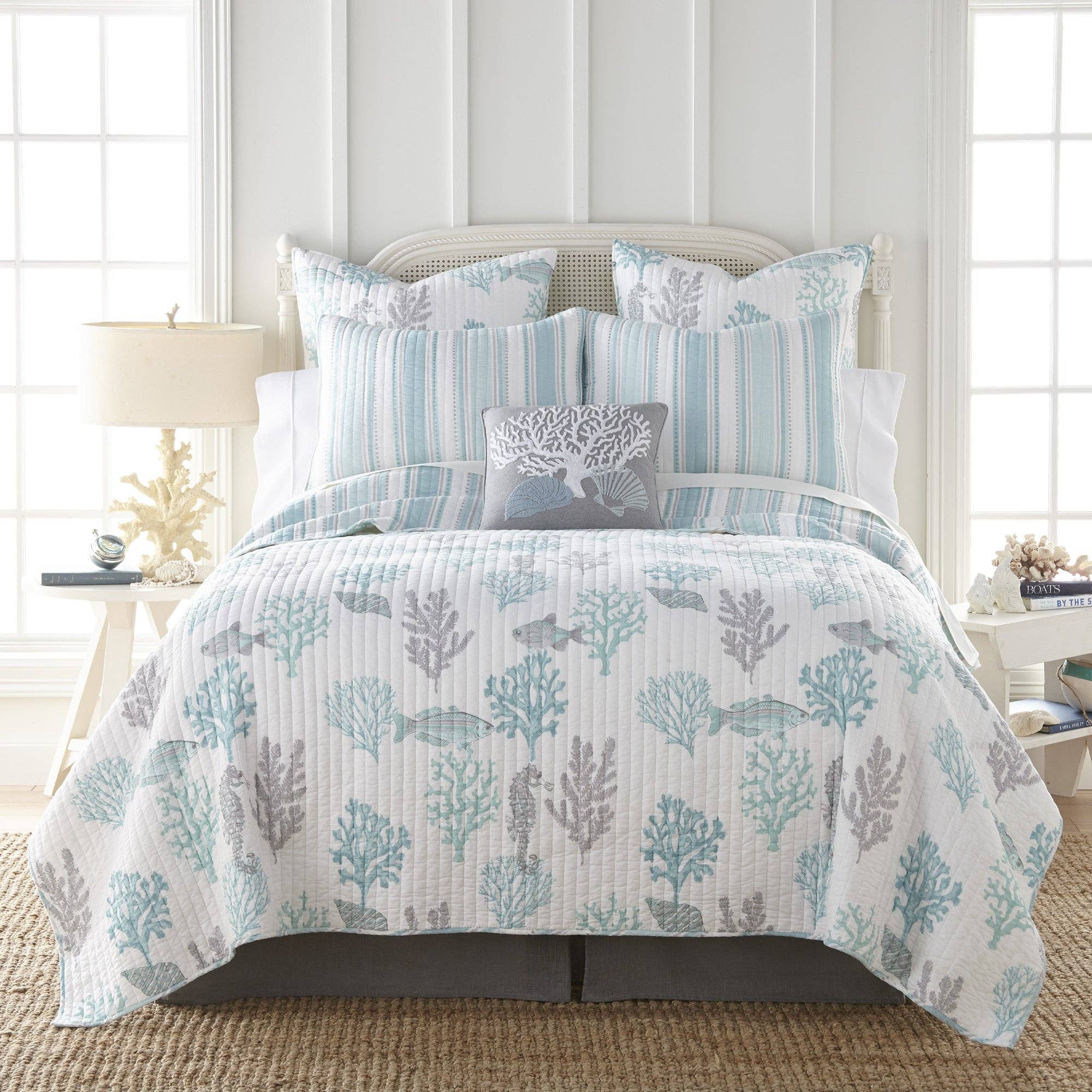 Teal Cape Coral Quilt Set for wholesale on Faire2
