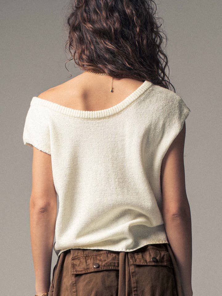 Urban Daizy - Wholesale Knit Top - Women's - Asymmetric One-Shoulder Knit Spring Top