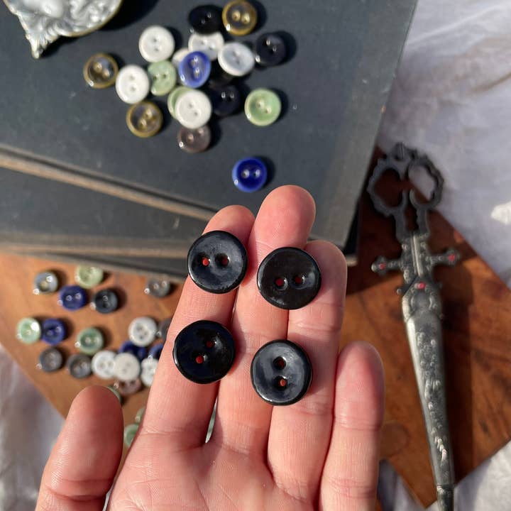 Silver Beast Studio - Wholesale Sewing Button/Snap - 18mm Original Buttons (Set of 5)8