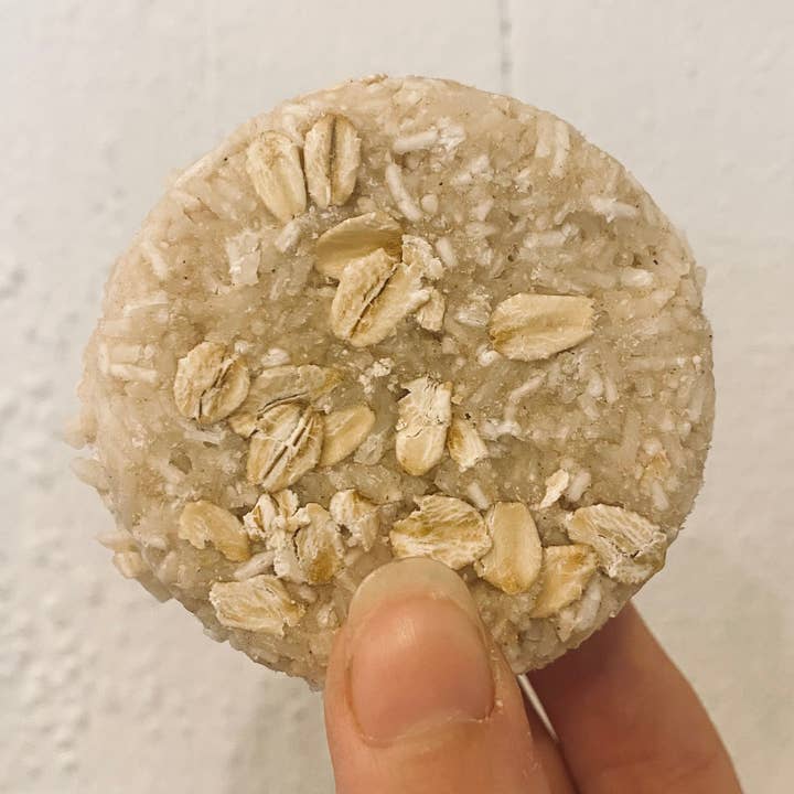 Yours Truly Bath Co – wholesale Shampoo puck/solid shampoo – Oatmeal Shampoo Bar0