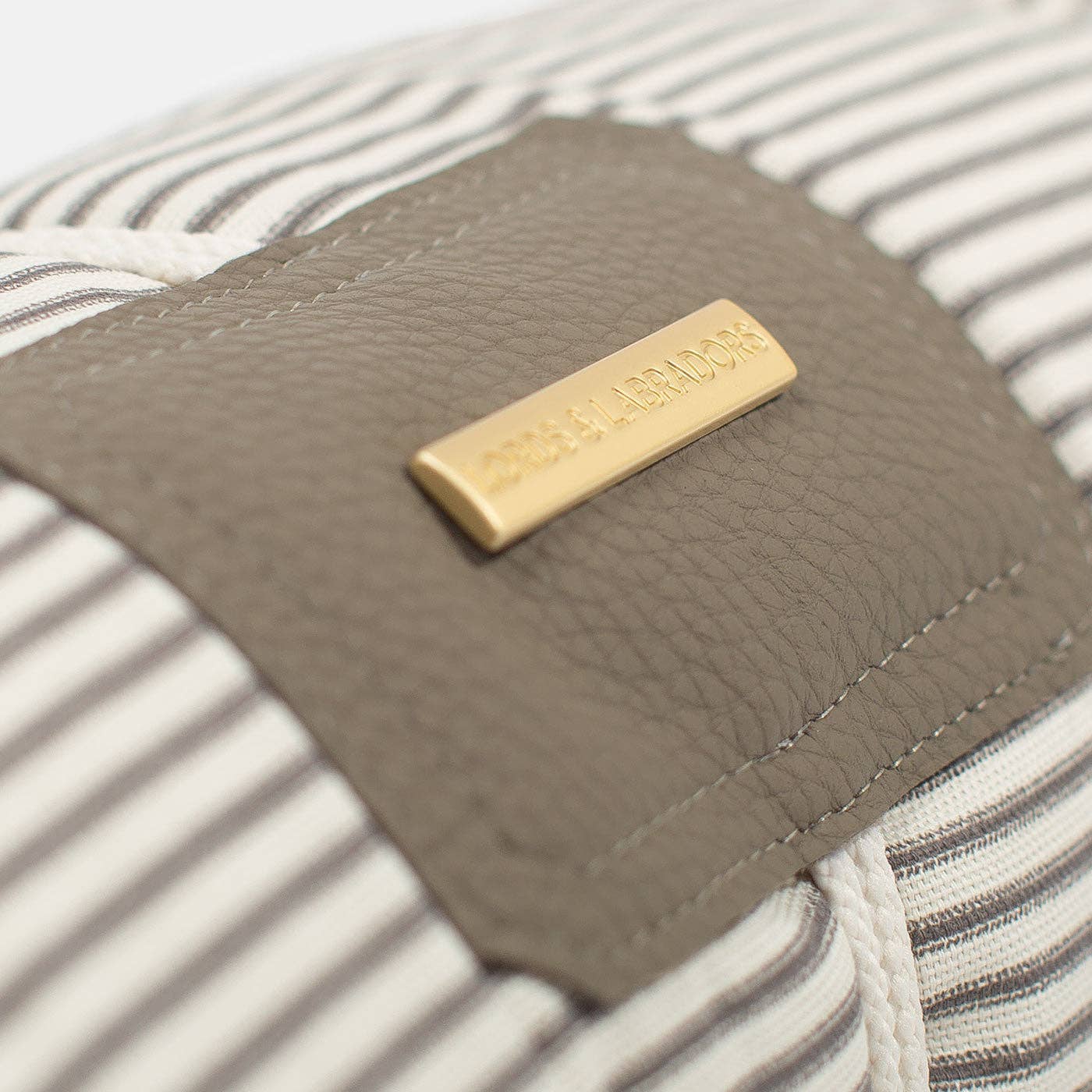 Regency Stripe Resematta i Regency Rand för wholesale på Faire5