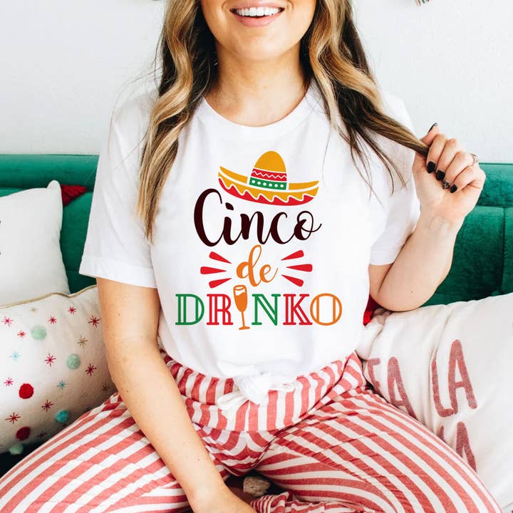 Cinco De Drinko - T-shirt amusant et idiot de Cinco De Mayo pour la vente par House Of Rodan