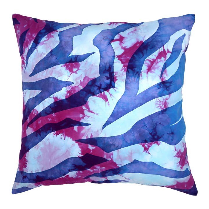 Coussin imprimé Zebra pour la vente par Pink Door Store