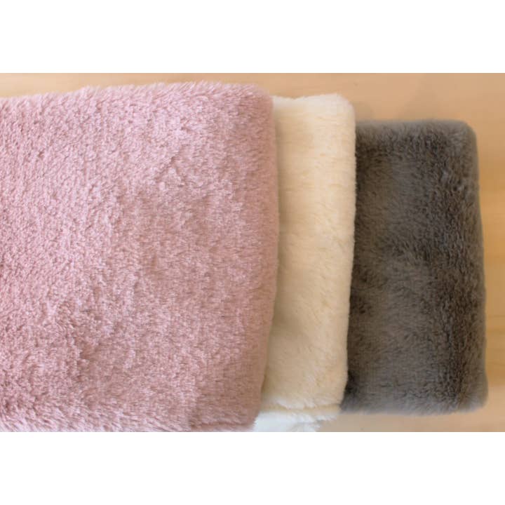 Apres - Wholesale Scarf - Women's - The Teddy Super Soft Faux Fur Scarf2