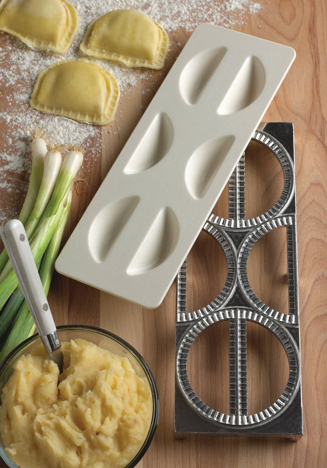Fox Run Brands - Wholesale Kitchen Tool/Gadget - Fox Run Pierogi Maker, Aluminum, 6-Cup, 4" x 10.5"1