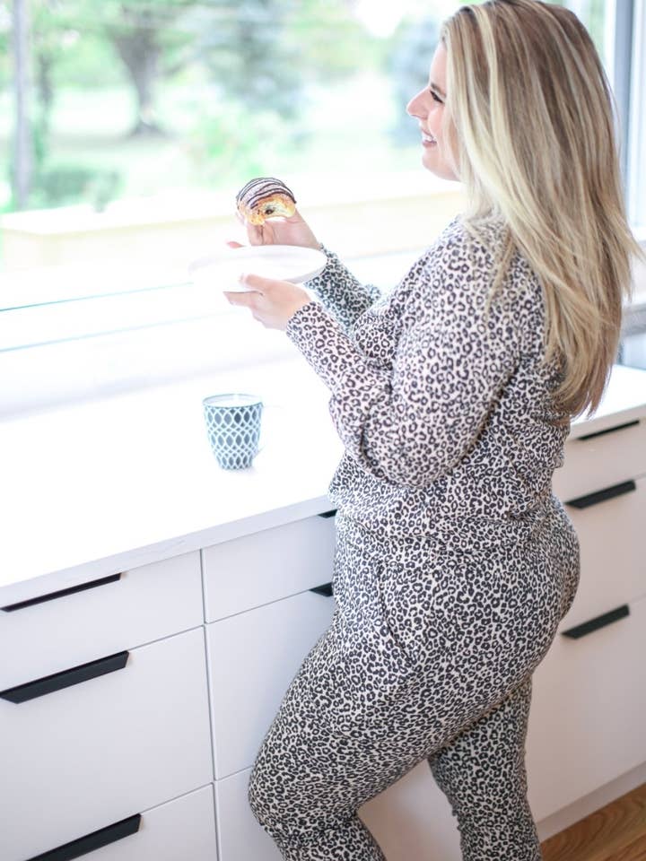 Kleinschalige Leopard Lounge-joggingbroek voor wholesale door pippa and peach