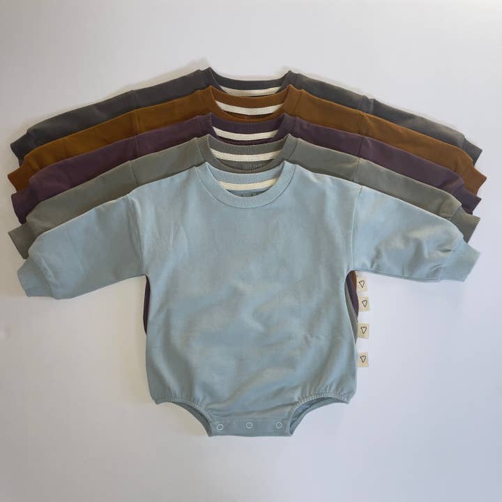Sweatshirt Bubble Romper aus Bio-Baumwolle - Olivgrün für den Großhandel von Little Kins Company