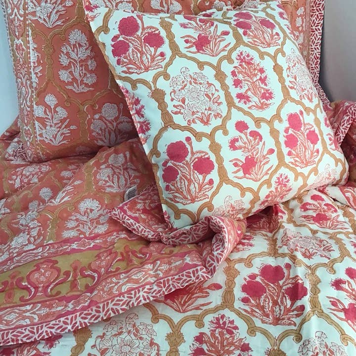 natural habitat - Wholesale Throw/Decorative Pillow - Pillow printed 18" x 18" Noor2