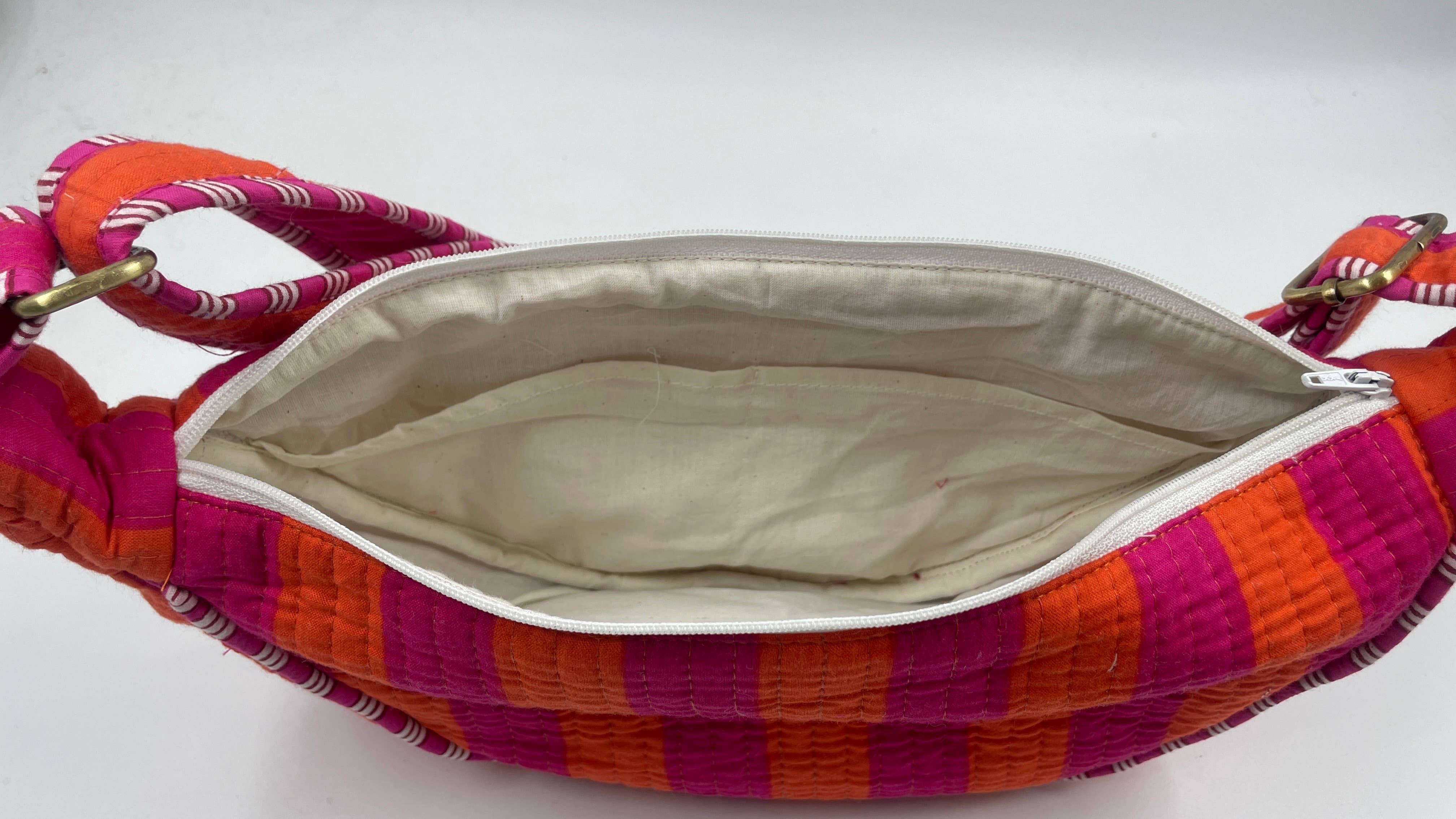 Funky Yak Ltd – wholesale Crossbody bag – Women's – 100% Cotton Kantha Quilted Shoulder Bag/Cross Body Bag5