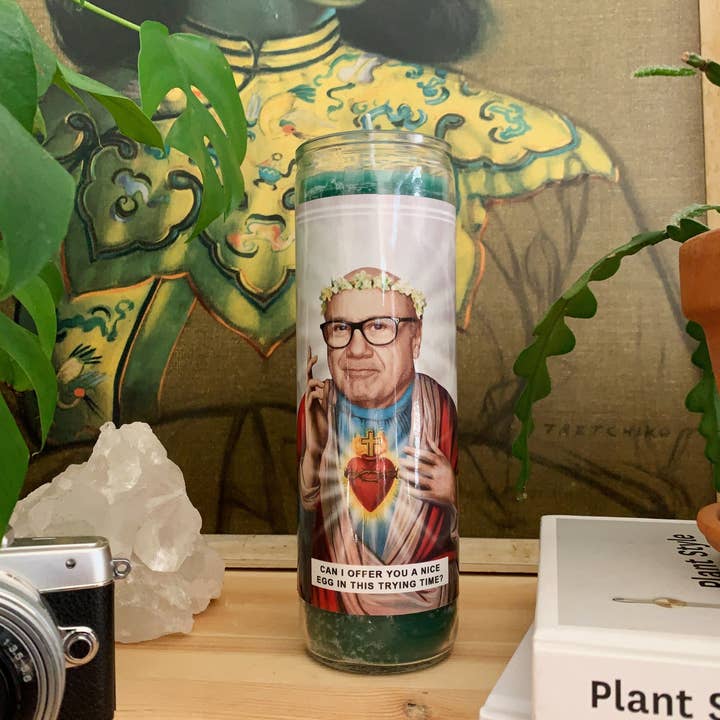 Saint Danny DeVito | Frank Reynolds | It's Always Sunny Prayer Candle for wholesale by Ain't Saint