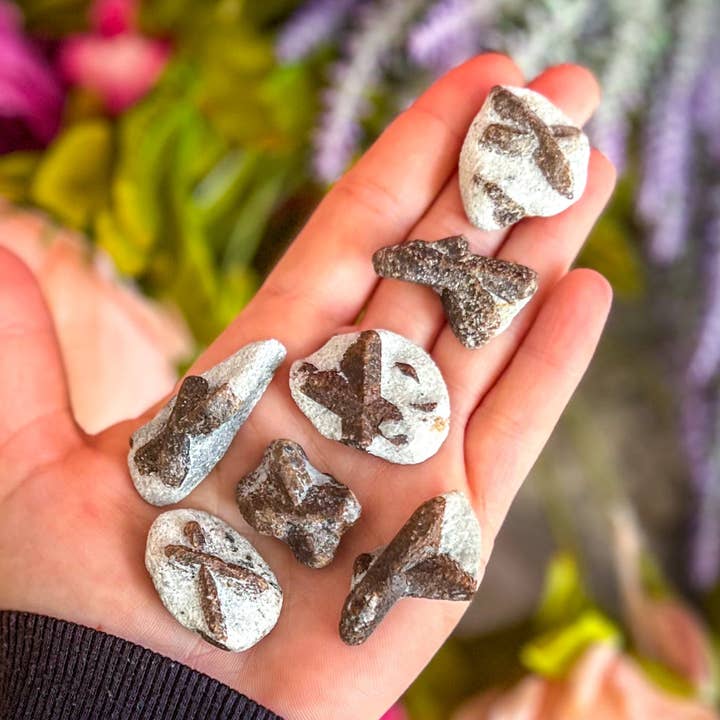 Mandala Gems – wholesale Spiritual stone/crystal – Fairy Crosses, Staurolite from Russia, Fairy Stones0
