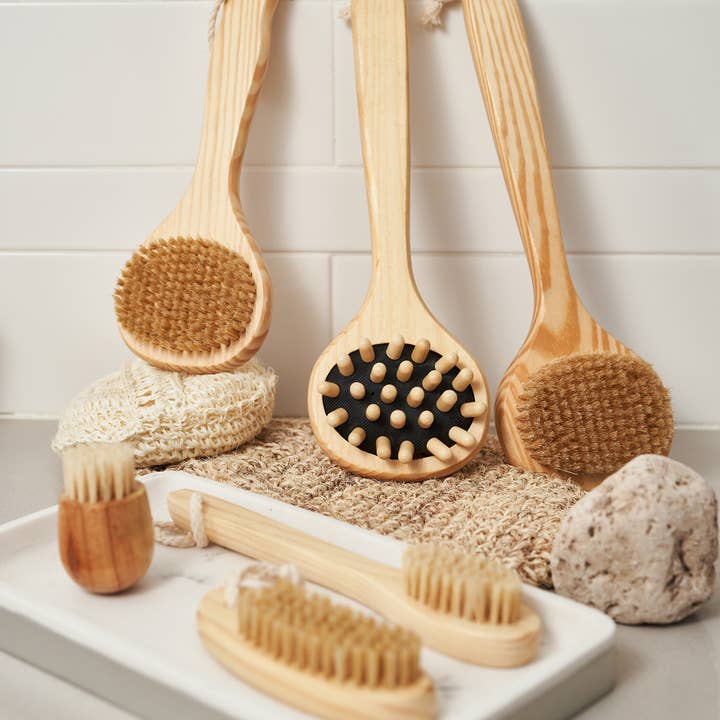 Baudelaire - Wholesale Body Brush - Cedar 2" Handheld Complexion Brush