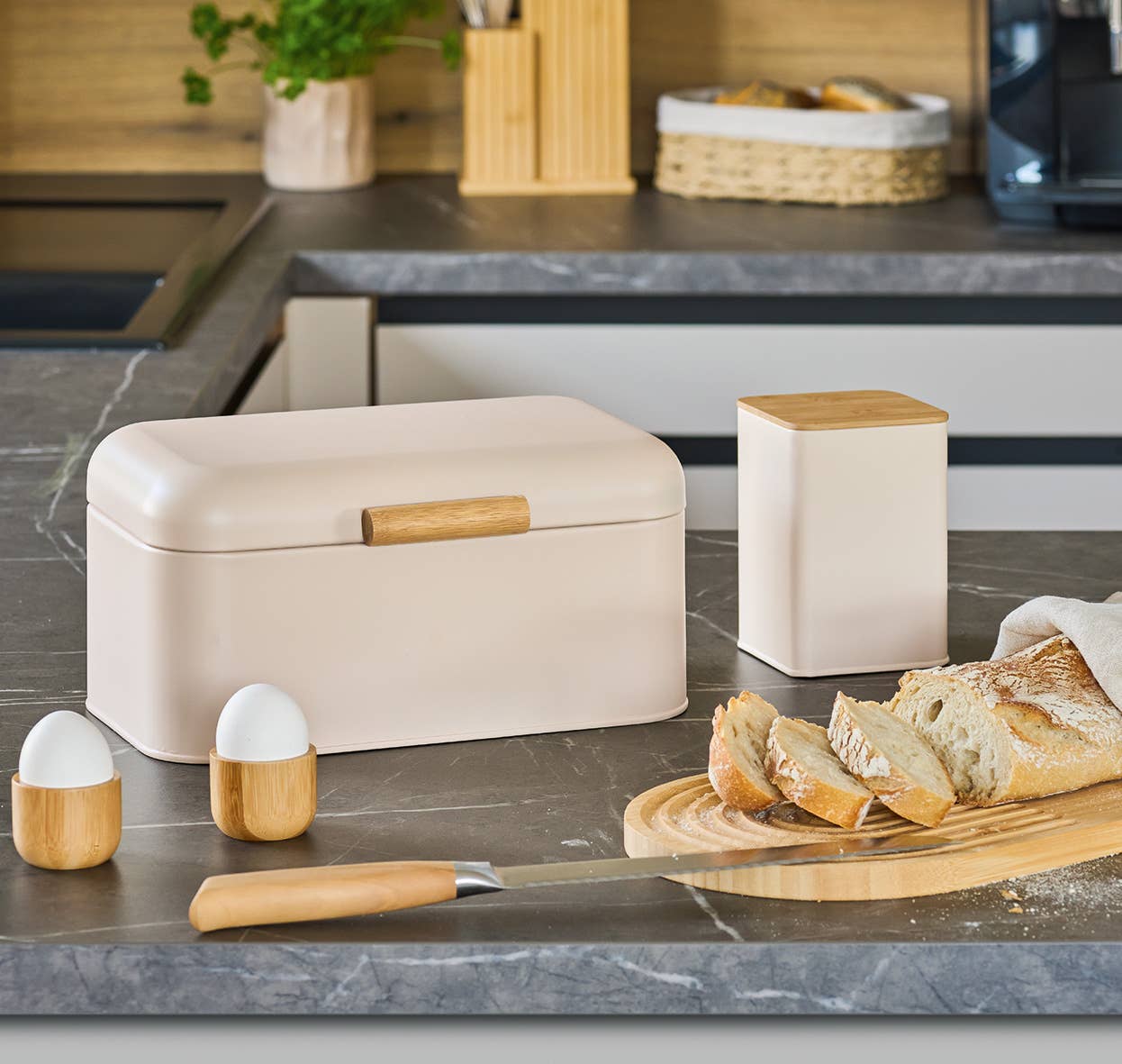 nature Egg cup set, 4-piece, bamboo for wholesale on Faire2