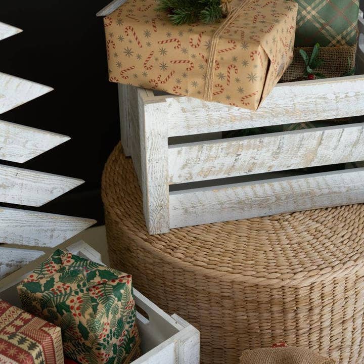 Kalalou - Wholesale Christmas Decoration - Recycled Distressed White Wood Christmas Tree with Crate