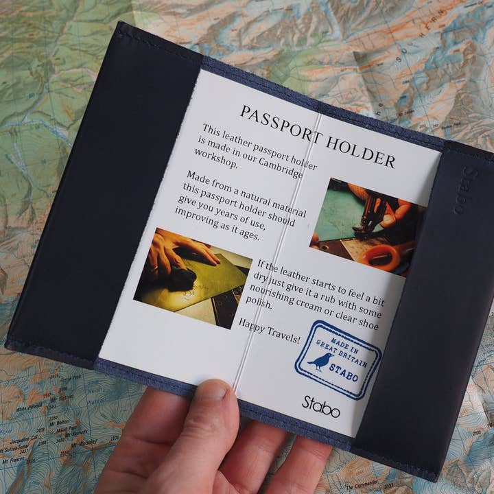 Stabo - Vendita all'ingrosso Custodia per passaporto - Unisex - Porta passaporto con mappa del mondo in pelle blu navy