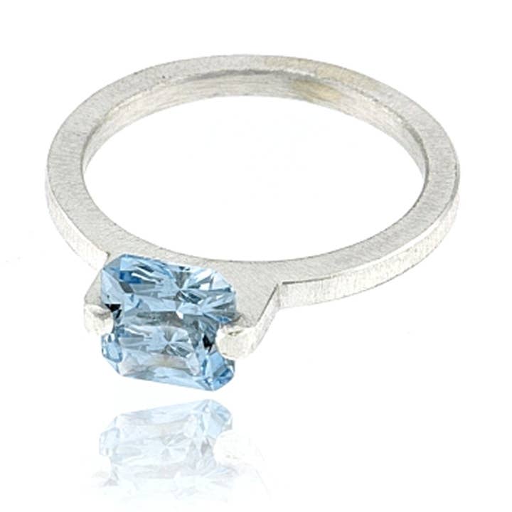 KF 749Q for wholesale by Mysterium Collection