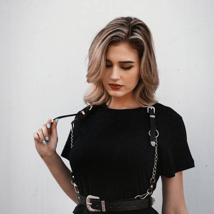 Lively Ghosts - Vendita all'ingrosso Cintura - Donna - Imbracatura a catena gotica occidentale «Sharpshooter»8