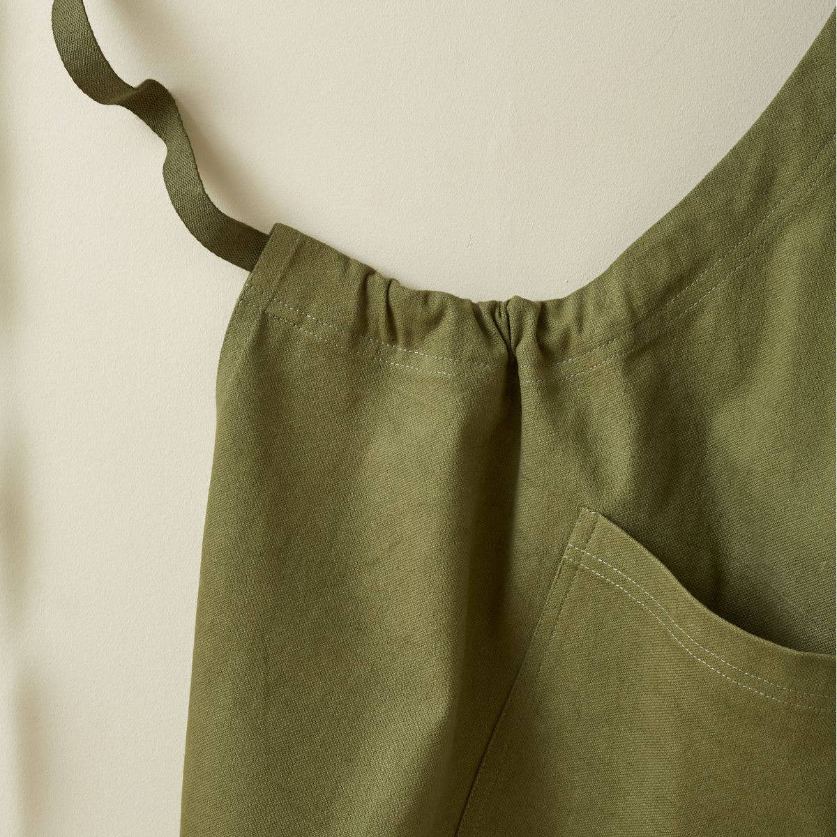 Sylvie Thiriez – Engroshandel Forklæde – Forklæde Aux petits oignons kaki1