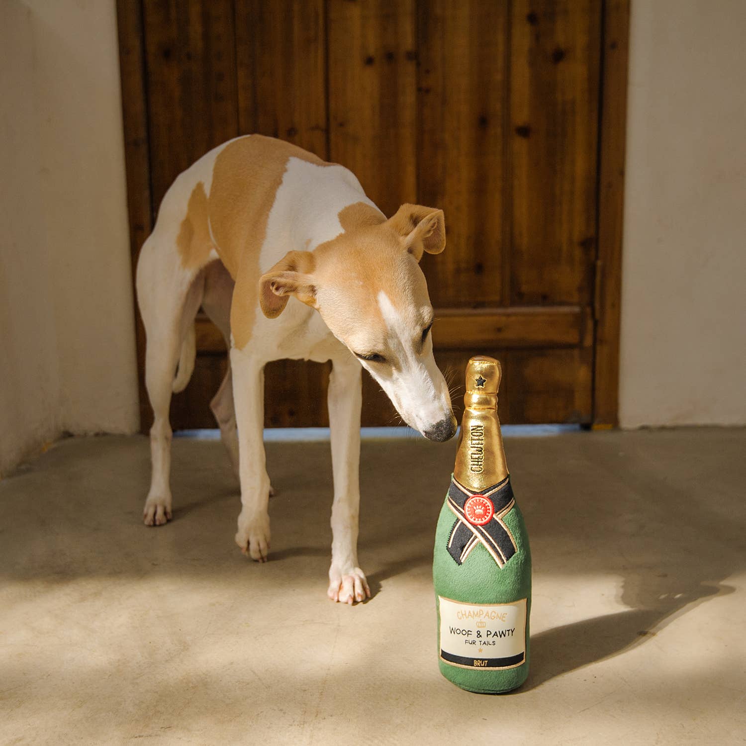 CHEWFFON - Venta al por mayor Juguete de goma - Perros - Juguete para perros con sonido en forma de botella de champán de peluche CHEWFFON4