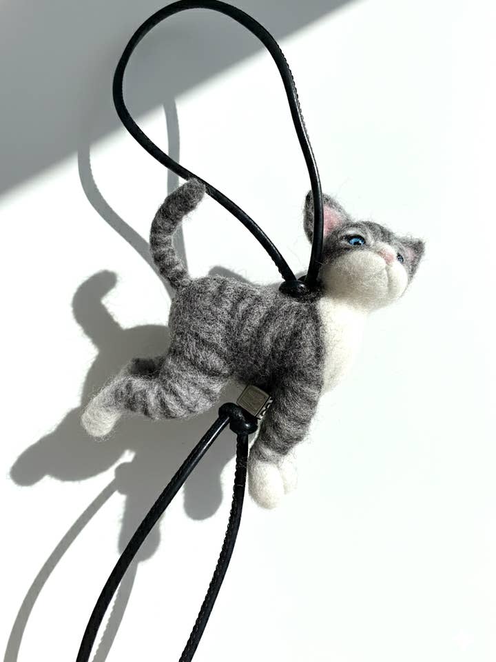 Hand-Sculpted Realistic Gray Tabby Cat Wool Charm for wholesale by Woobbi