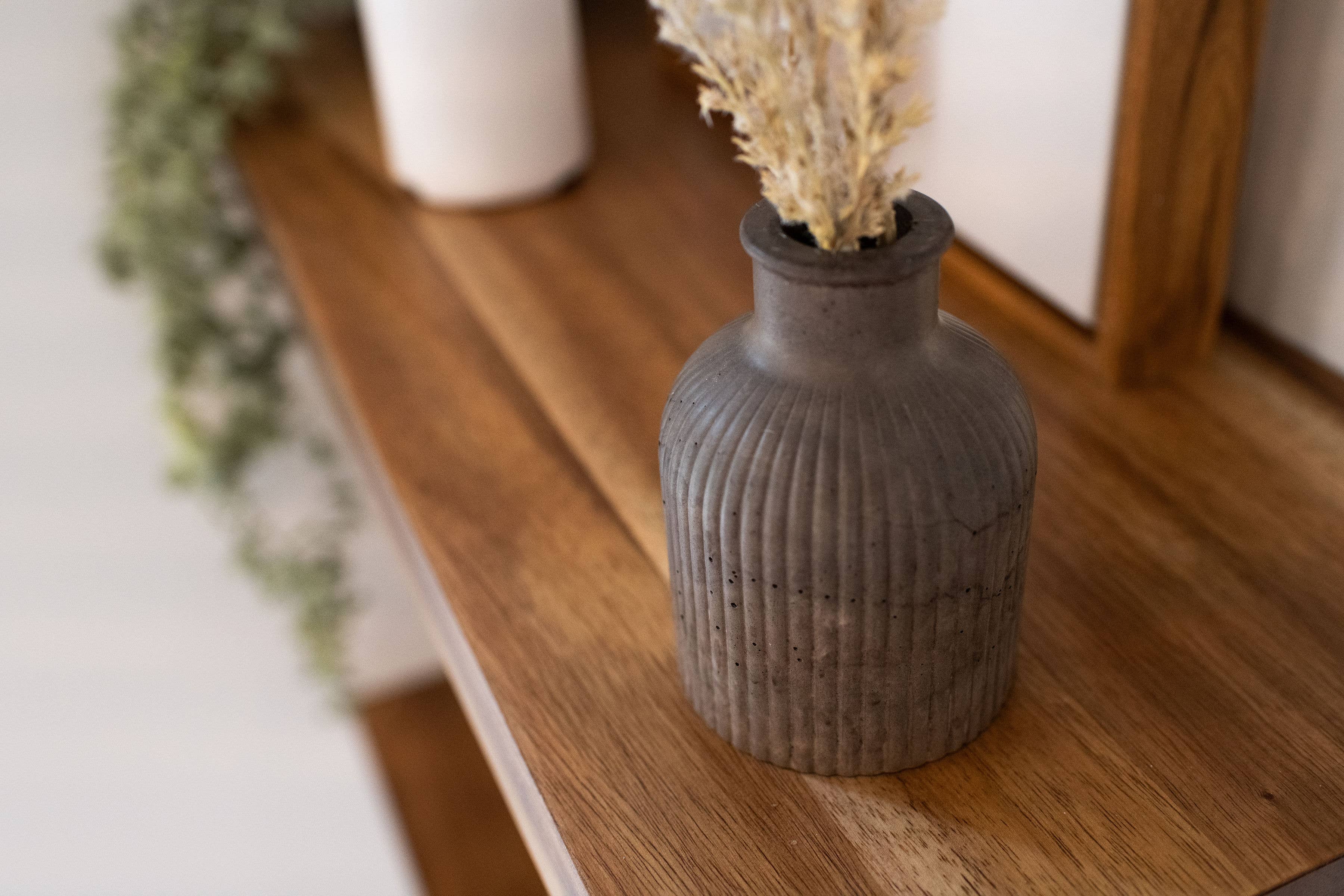 Lynn & Liana Designs - Wholesale Vase - Stoneware Collection - Bud Vase (NEW) - NO TARIFFS!4