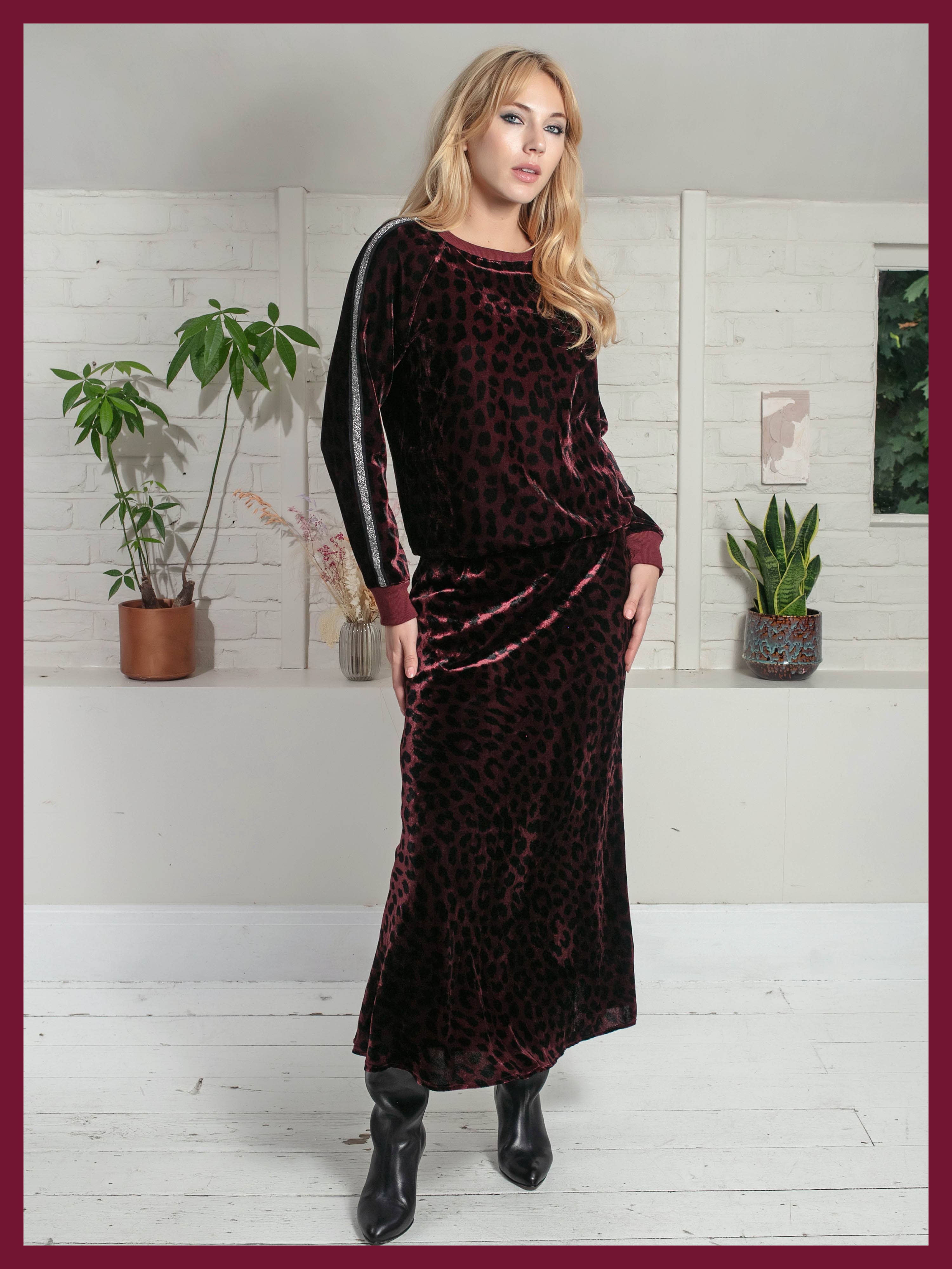 Prugna Gonna a taglio sbieco Tilda in leopardo prugna in vendita all'ingrosso su Faire0