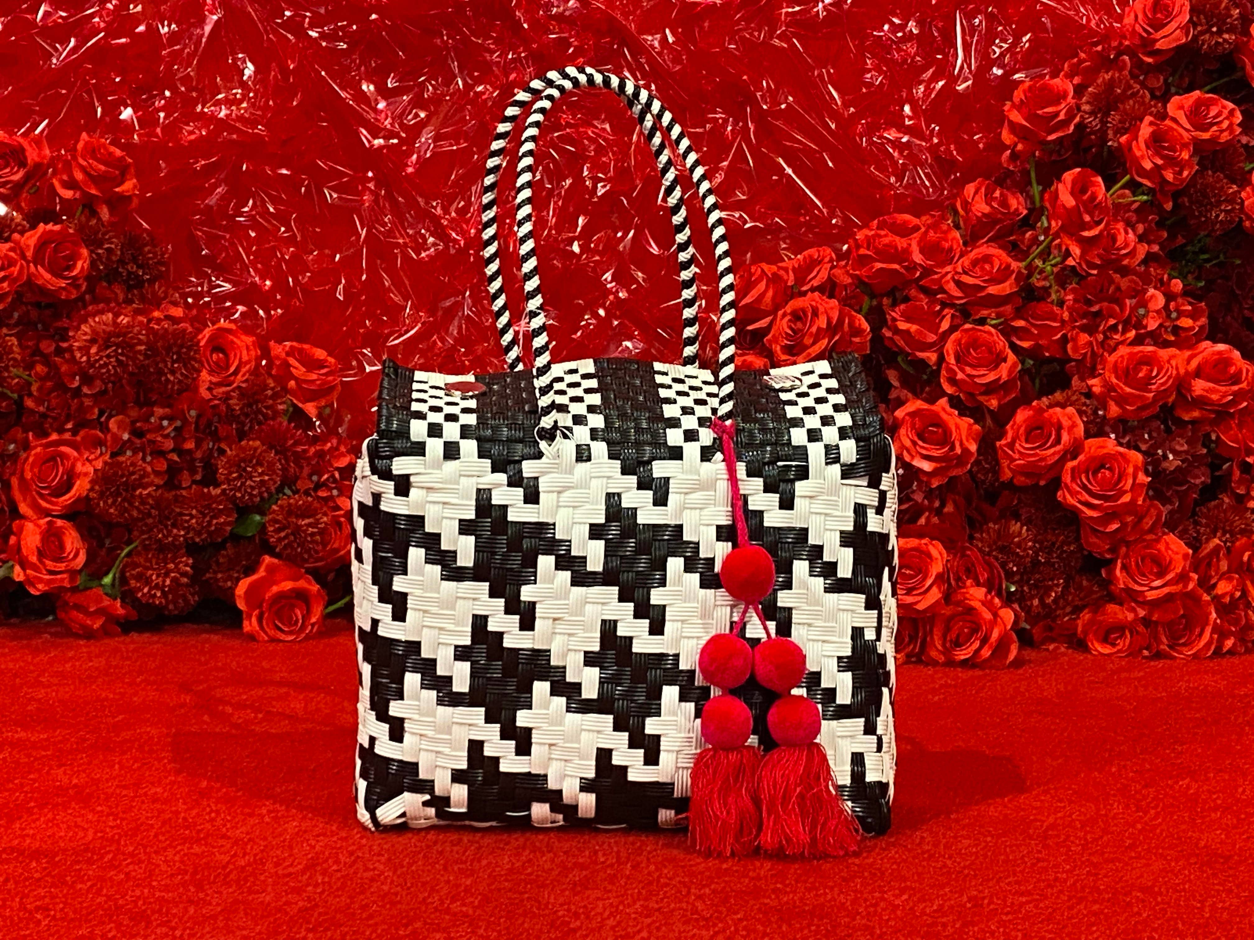 The Faria - Wholesale Beach Bag - Black/White Chanel Pattern handwoven recycle bag 6