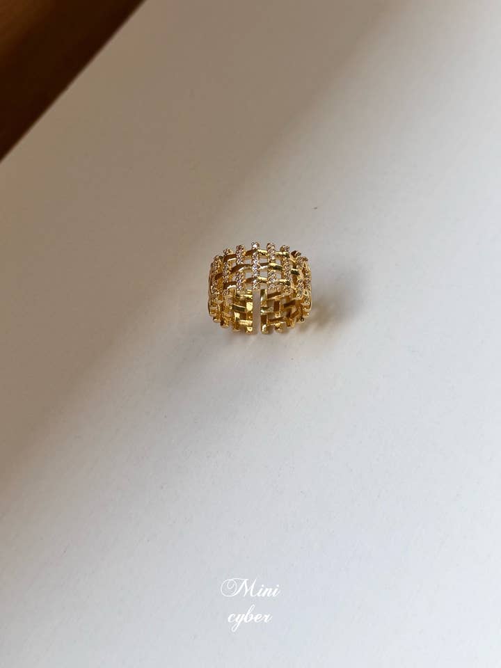 Anillo de Oro con Tejido de Celosía para venta al por mayor de MINICYBER STUDIO