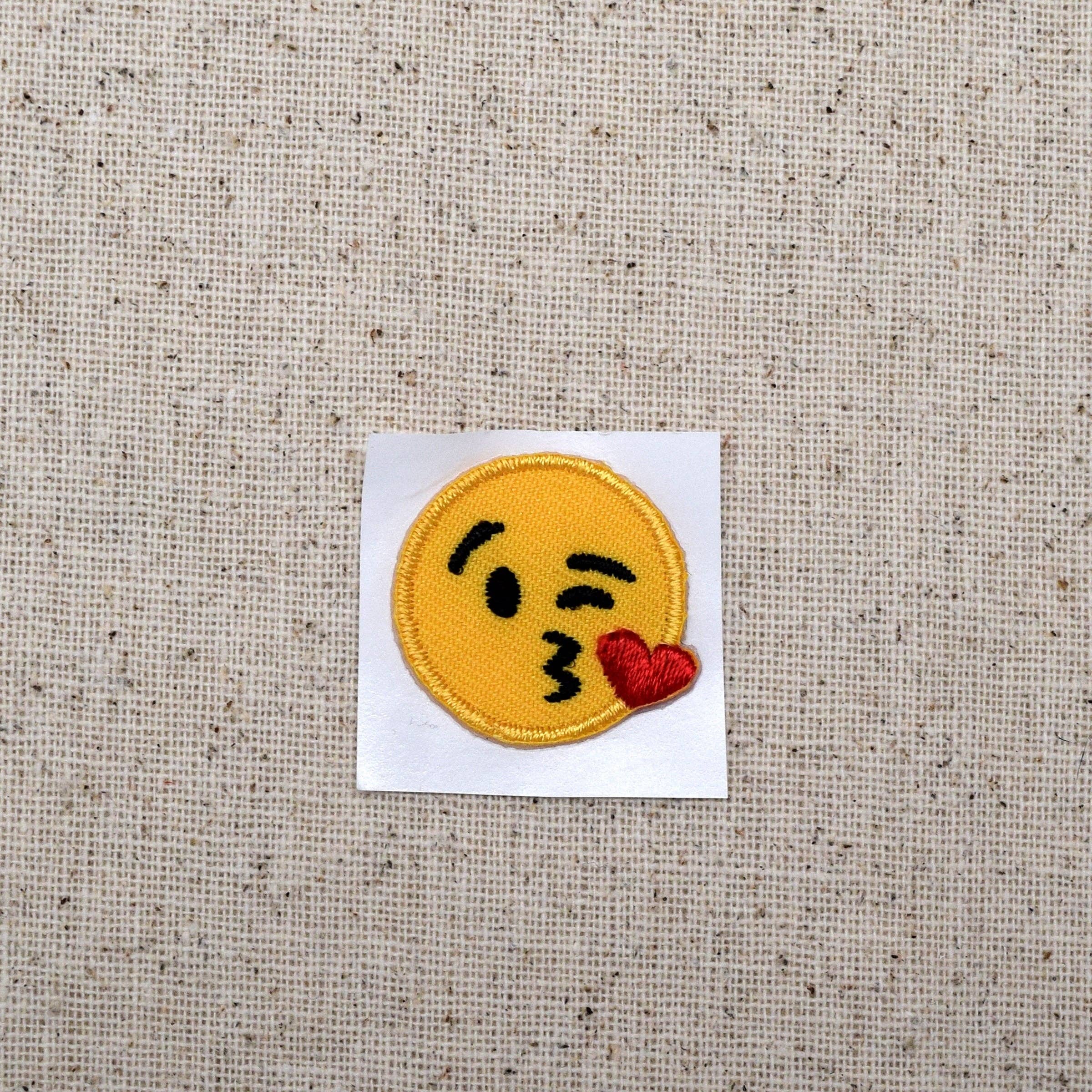 Wholesale Applique – wholesale Patch – 1" Smiling Face - Blowing Kiss on Cheek, Iron on Patch1