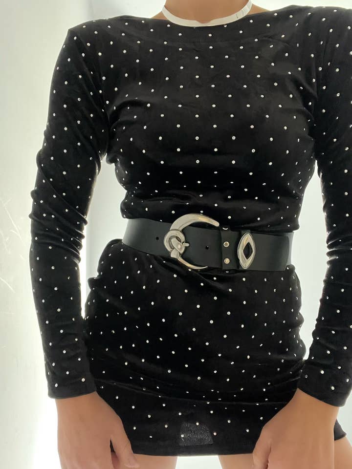 Ceinture large en cuir faite à la main, boucles argentées, taille large noire pour la vente par Christina Christi